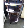 Image 1 : Wood oval accent table