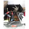 Image 1 : Tote containing hand tools