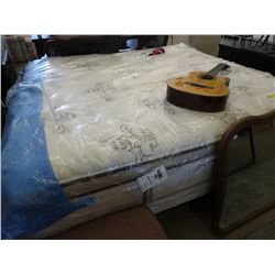King size Sealy Kingsdown mattress