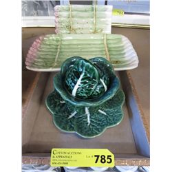 Tray with majolica pieces