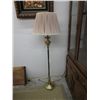 Image 1 : Brass floor lamp, clean shade