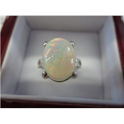 Solitaire Jelly Opal ring