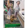 Image 1 : 3 x glazed figurines