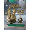 Image 1 : 4 x brass pieces