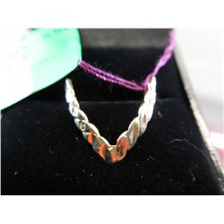 10K gold ladies V-shaped ring 2.4 g