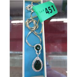 Green crystal necklace