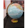 Image 1 : Globemaster 12" globe