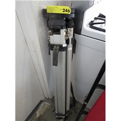 Surveyor's tripod