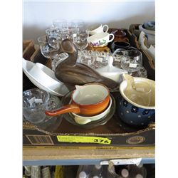 Tray of mostly vintage items.