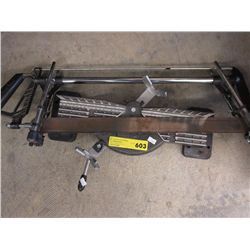Cross cut saw and guide