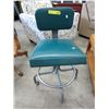 Image 1 : Industrial style rolling swivel task chair