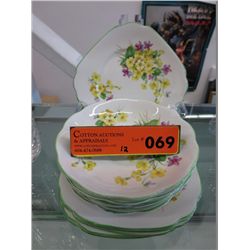 12 pieces Royal Albert saucers & tea plates