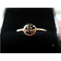 10 kt gold estate diamond solitaire ring