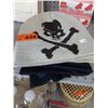 Image 1 : 10 skull & crossbones knitted toques