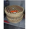 Image 1 : Round place mats, approx 30