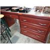 Image 1 : Desk/dresser - Very solid