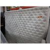 Image 1 : King size mattress, no box spring