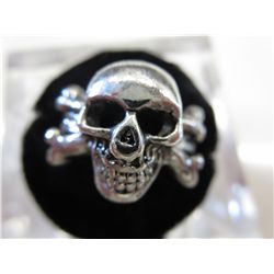 5 cast man's rings - various skull designs