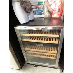 Danby Sillouette wine fridge - excellent condition