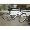 Image 1 : 18 speed mountain bike