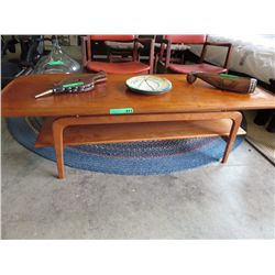 Mid-century modern coffee table - Teak