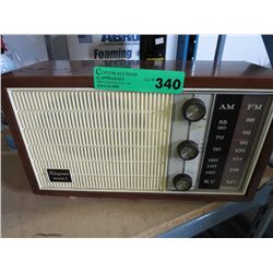 Vintage Transonic  Mark I AM/FM table top radio