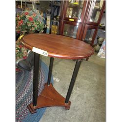 Round accent table 24" dia. 29" tall