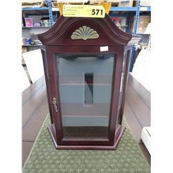 Wall mountable display case for miniatures