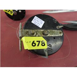 Vintage Royal 98 fishing reel