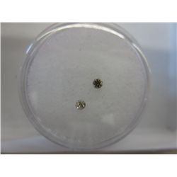 2 Loose round cut diamonds