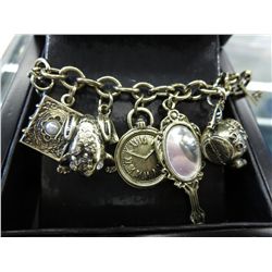Charm bracelet with 10 charms