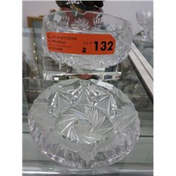 2 crystal ashtrays