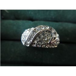 Musical ring box with 2 costume rings