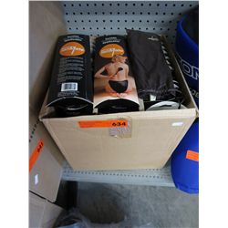 Case of applicators for oil, lotion or cream