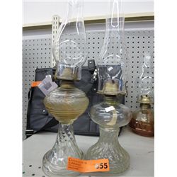 2 antique oil lamp bases, with shades