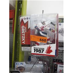 3 McFarlane's Legends of Hockey figurines