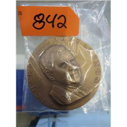 Richard Nixon commemorative medallion