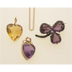 a collection of vintage jewellery The lot is comprised of: a heart shaped facetted amethyst with...