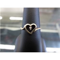 Delicate Heart-shape Diamond ring in 10KT Y Gold