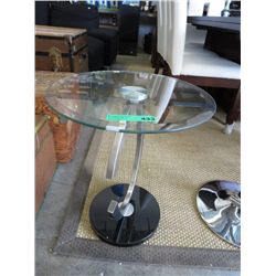 Glass top side table - NEW