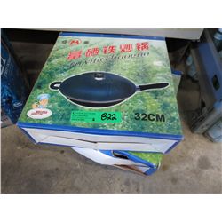 2 lidded pans, in box