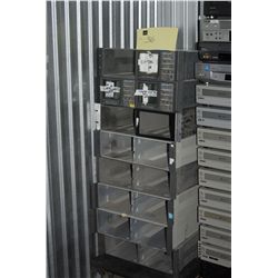 1 Lot - 2 - Tektronix 1721 Vectorscopes /1 - tektronix 1730 Waveform Monitor / 6 - Empty Scope Cases