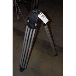 Sachtler Heavty Duty 2 Stage 100mm Tripod - NICE!