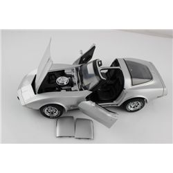 UT Models 1:18 Scale 1978 Chevrolet Corvette