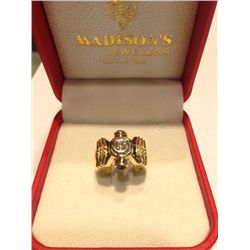 Ladies 18K Diamond Ring