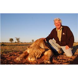 7-Day Lioness Hunt for One Hunter and One Non-Hunter in South Africa - Includes Trophy Fee