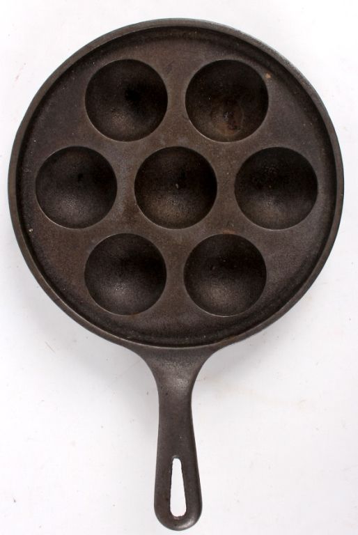 Wagner Ware Griswold Cast Iron Danish Cake Pan Thi