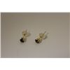 Image 2 : ONE PAIR OF 14KT YELLOW GOLD BLACK DIAMOND SOLITAIRE DESIGN EARSTUDS. THE EARSTUDS ARE MADE IN A