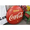 Image 1 : 48" COCA-COLA BUTTON