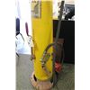 Image 3 : 1925 VISIBLE WAYNE PUMP WITH ORIGINAL UNDAMAGED JAR